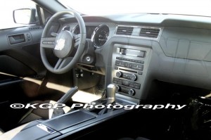2010-ford-mustang-interior